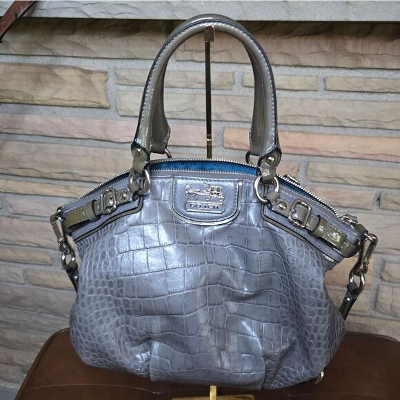 🐢 COACH Sophia.  Gray Croc Embossed Chain Link Versitile Bag - Picture 3 of 14